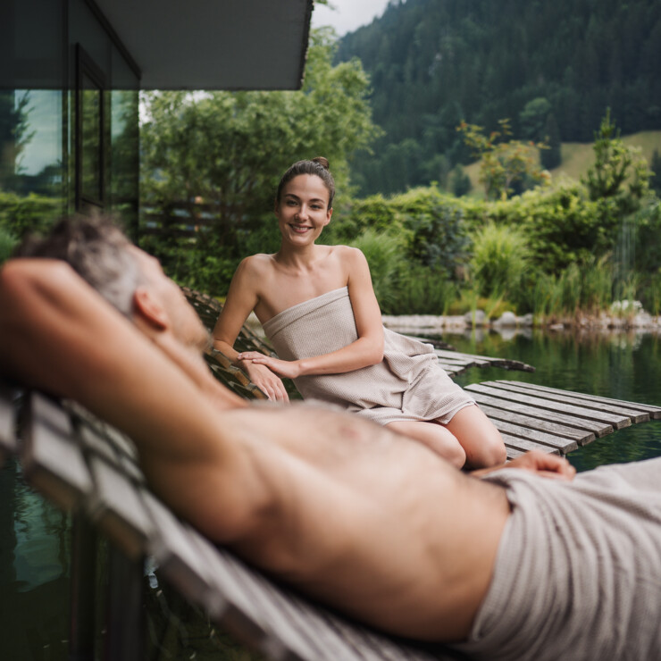 Paar in der Sauna - Wellness zu zweit im luxuriösen Wellnesshotel Nesslerhof im Salzburger Land